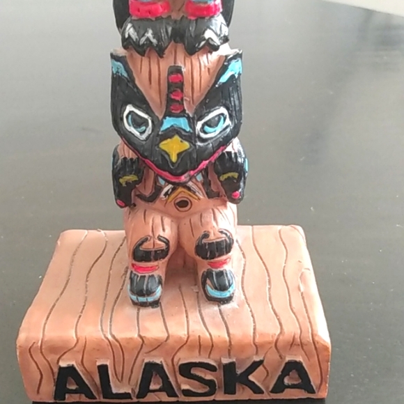 Totem Pole Alaska - Picture 5 of 7